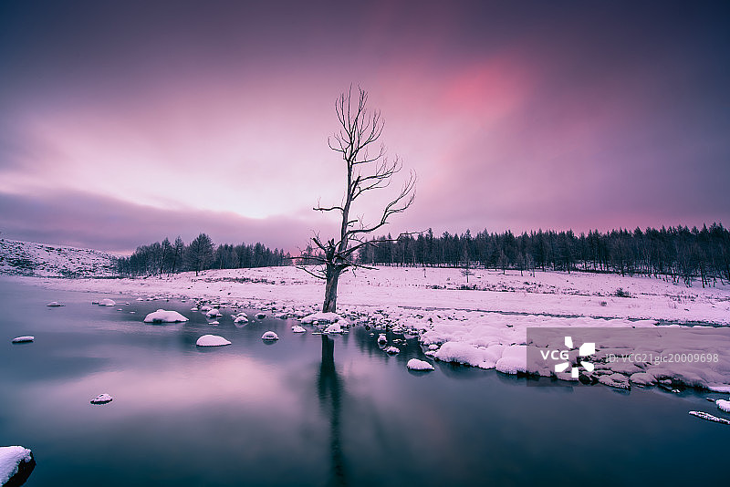 内蒙古阿尔山不冻河日出图片素材