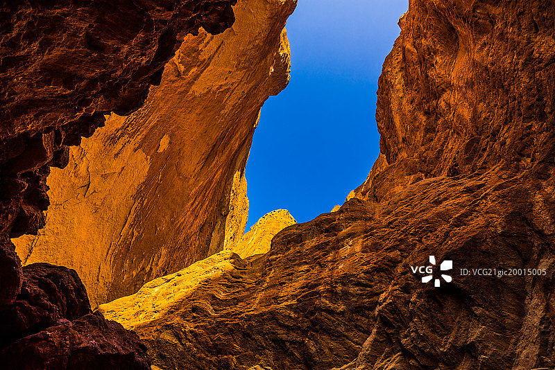 天山大峡谷图片素材