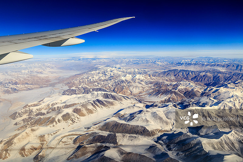 机翼下的新疆喀喇昆仑山脉图片素材