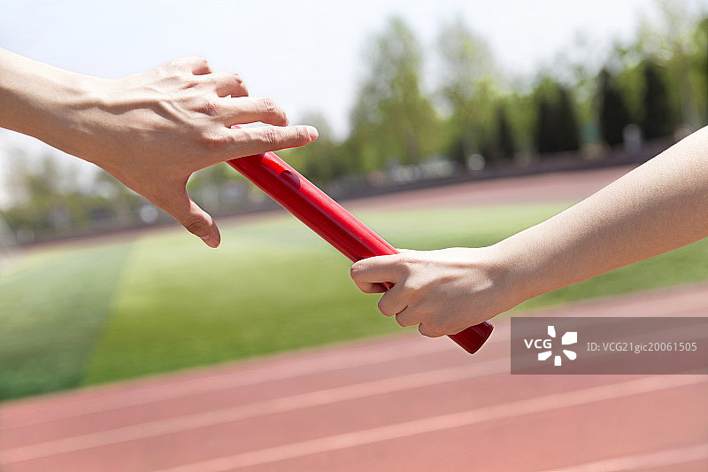 起跑的运动员图片素材