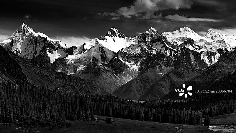 新疆木扎尔特冰川图片素材