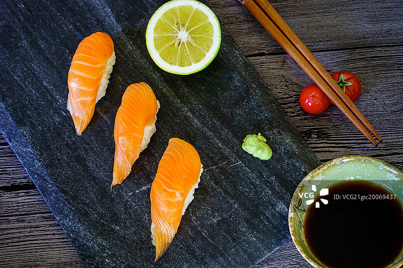 三文鱼寿司图片素材