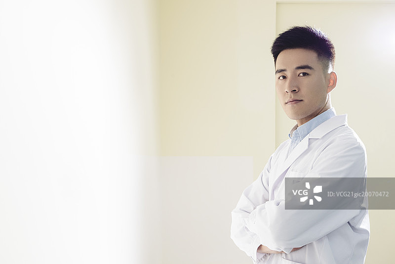 Portrait of scientist图片素材