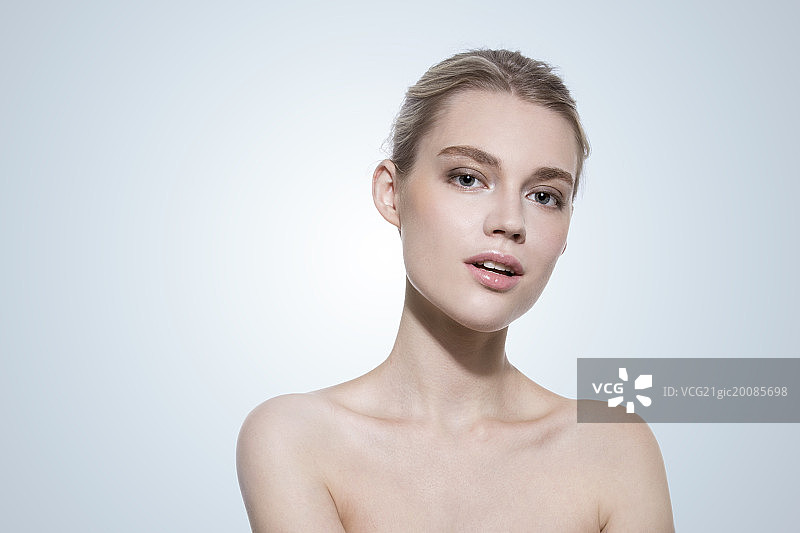 年轻的女人肖像图片素材