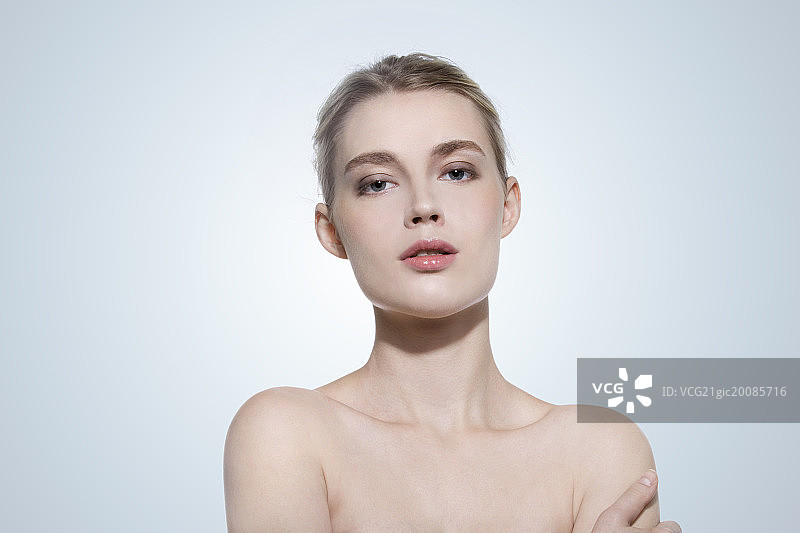 年轻的女人肖像图片素材