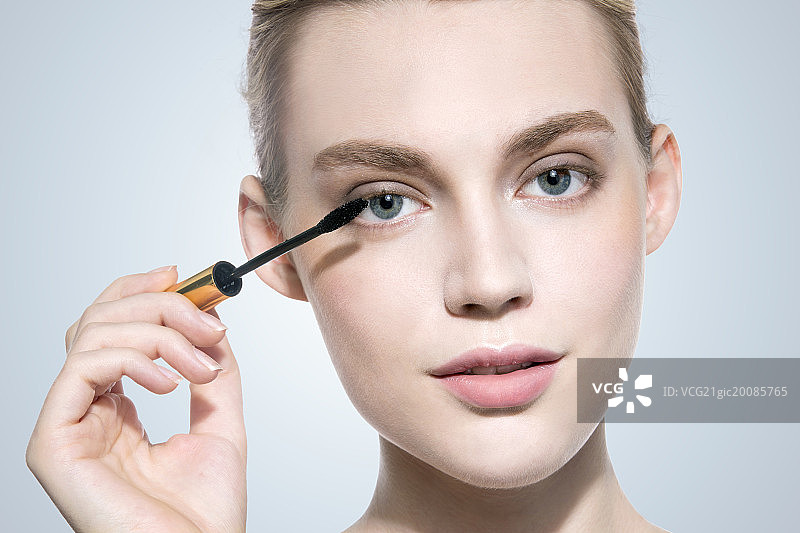 年轻的女人肖像图片素材