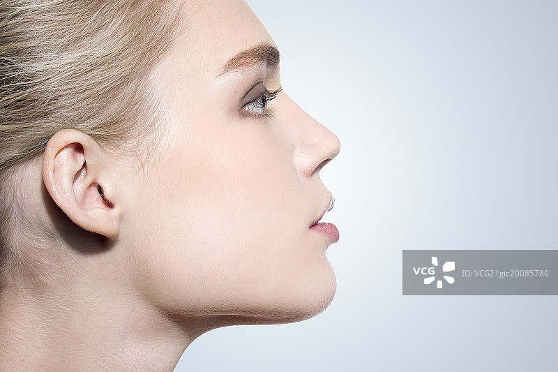 年轻的女人肖像图片素材