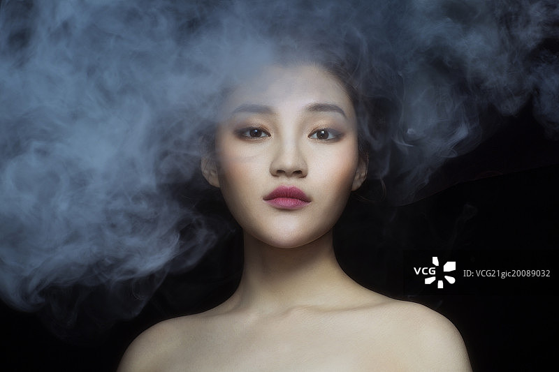 时尚彩妆美女图片素材