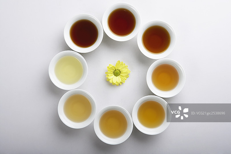 不同色泽的茶图片素材