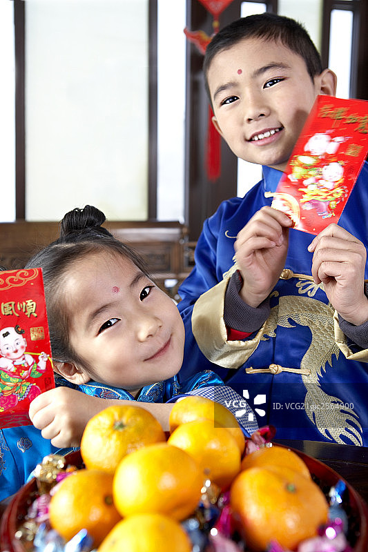 快乐儿童过新年图片素材