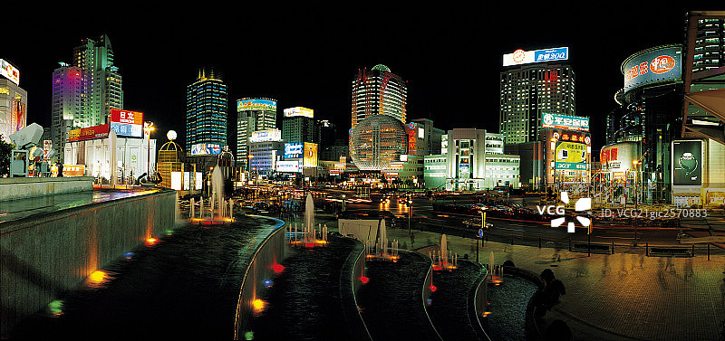 上海徐家汇商业区城市建筑夜景图片素材