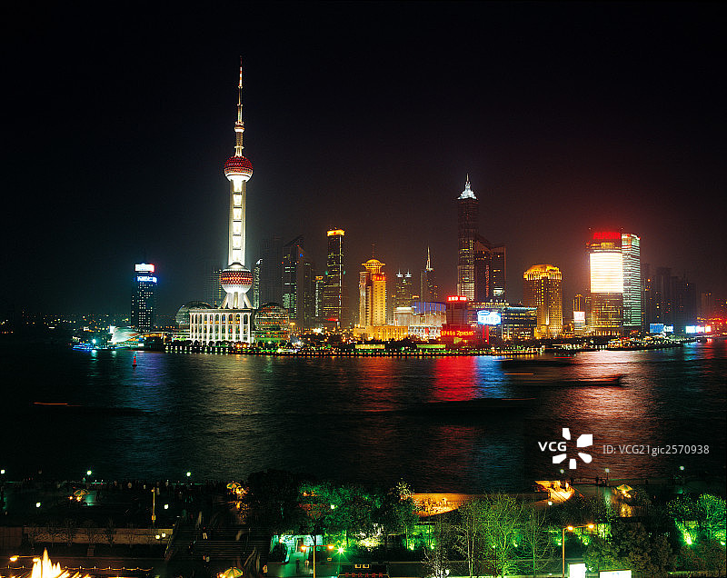 上海东方明珠城市建筑夜景图片素材
