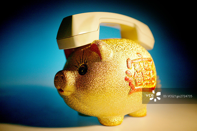 概念猪存钱罐图片素材