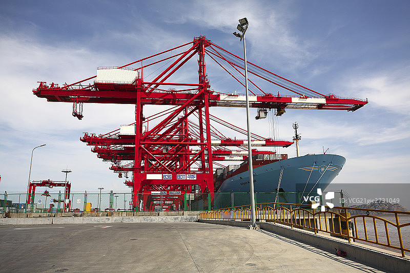 Shanghai port scenery图片素材