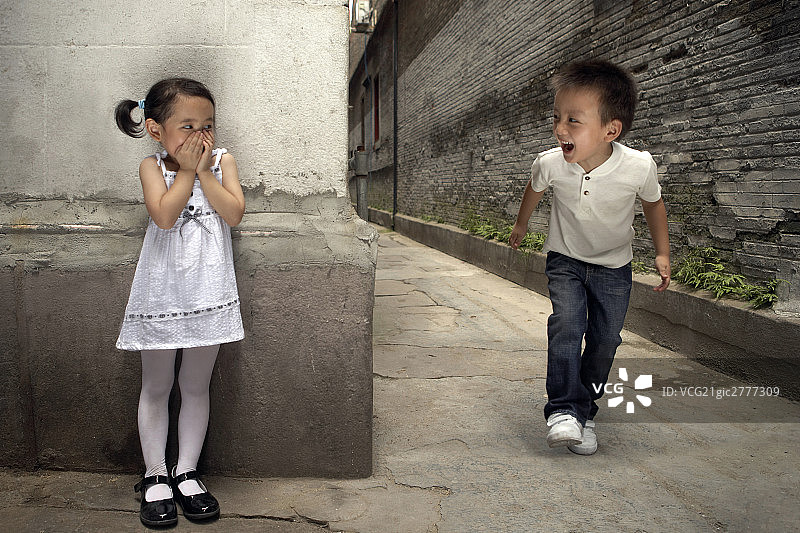 捉迷藏图片素材