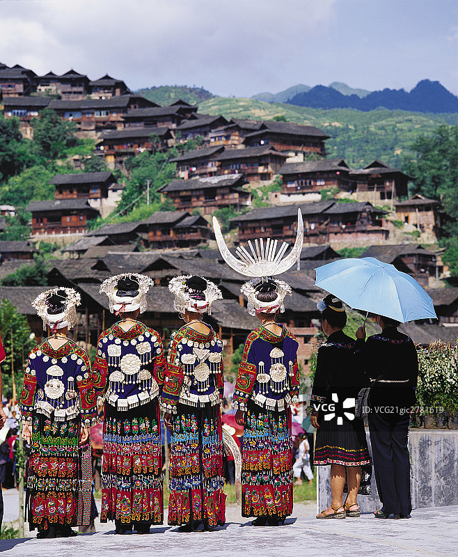 贵州黔东南苗寨西江苗族女青年节日盛装图片素材