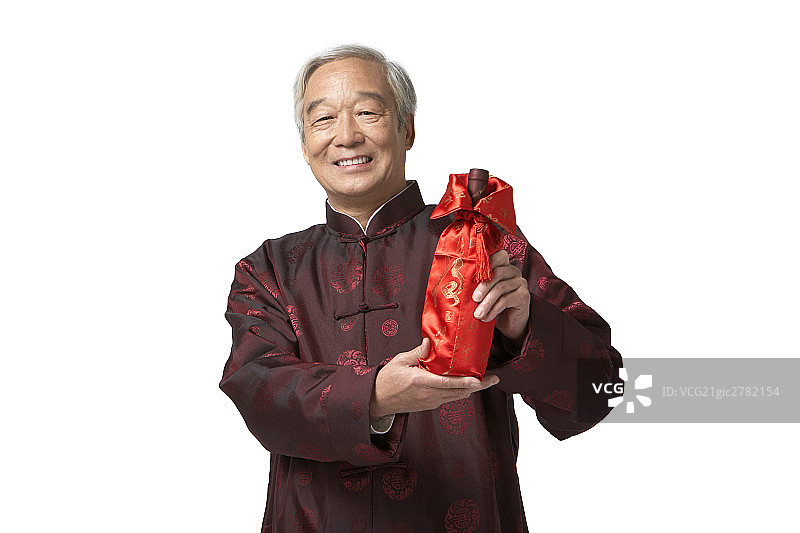 爷爷手拿红酒图片素材