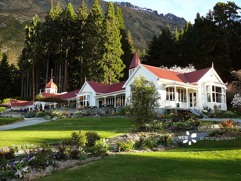 宁静的山庄图片素材