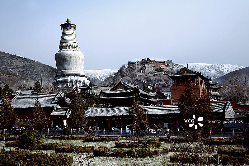 山西五台山大白塔图片素材