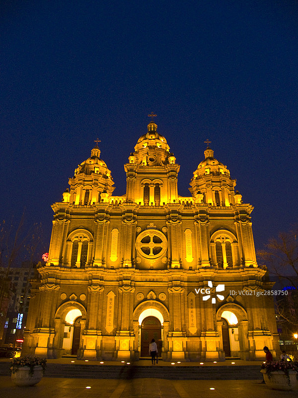 北京王府井教堂夜景图片素材