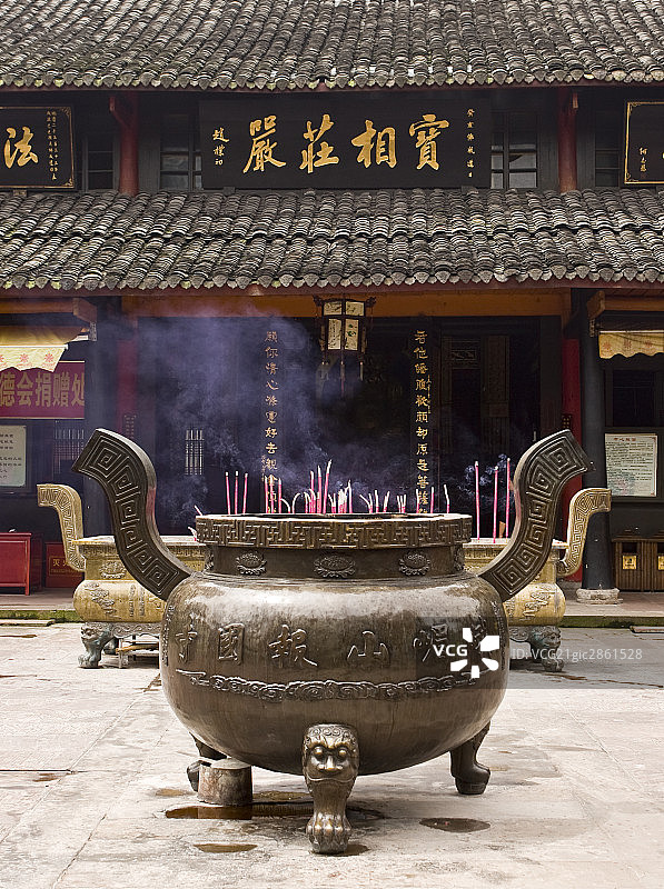 中国,四川峨眉山,报国寺,香炉图片素材