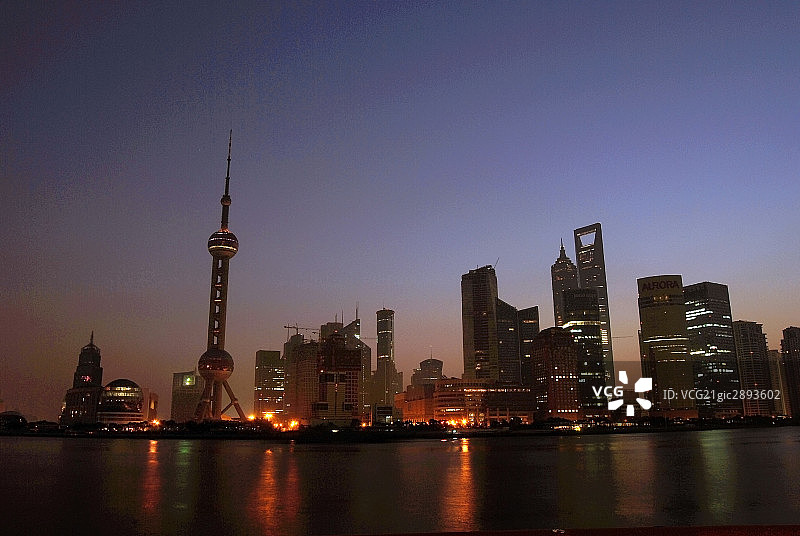 上海,新年的第一缕阳光图片素材