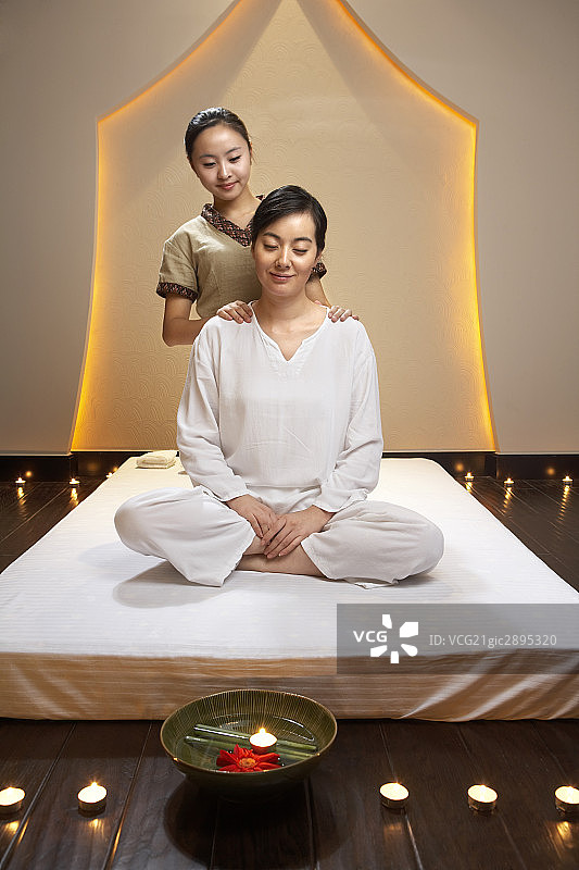 女子做Spa图片素材