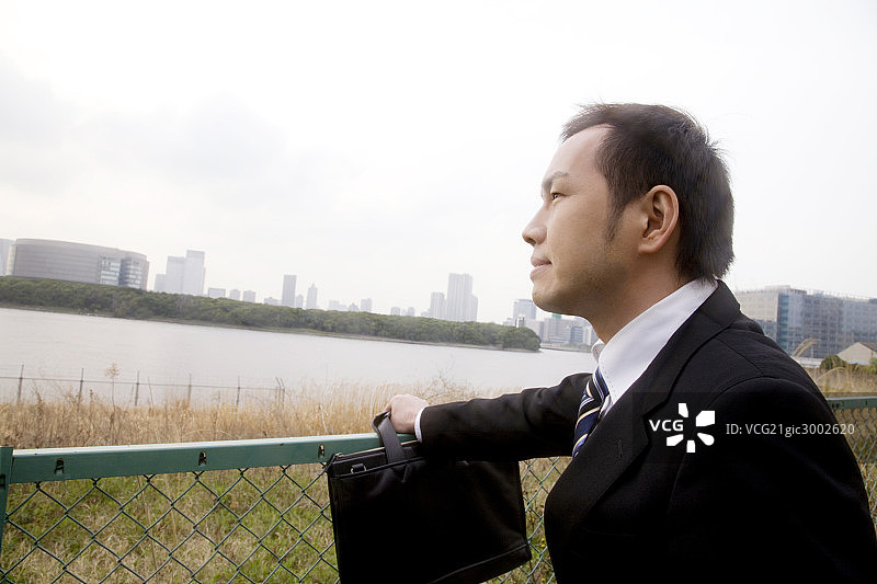 Portrait of Asian worker图片素材