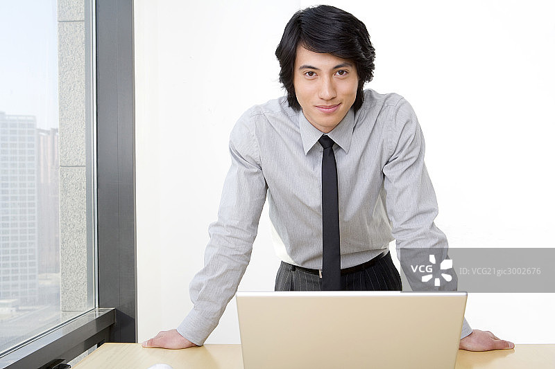 商务男士办公图片素材