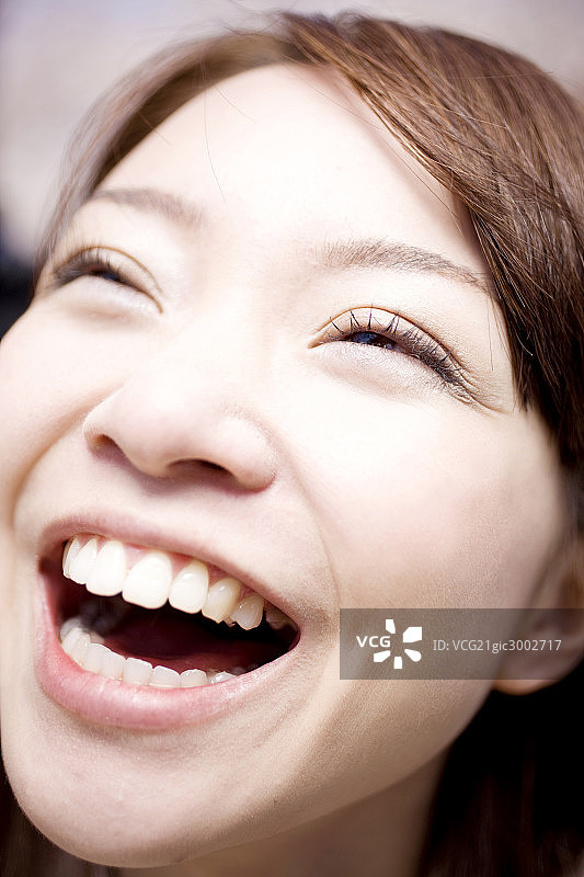 亚洲年轻女性肖像图片素材
