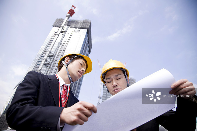 Portrait of Asian workers图片素材