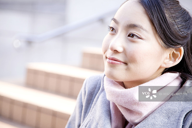 亚洲年轻女性肖像图片素材