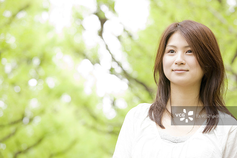 Portrait of Asian young woman图片素材