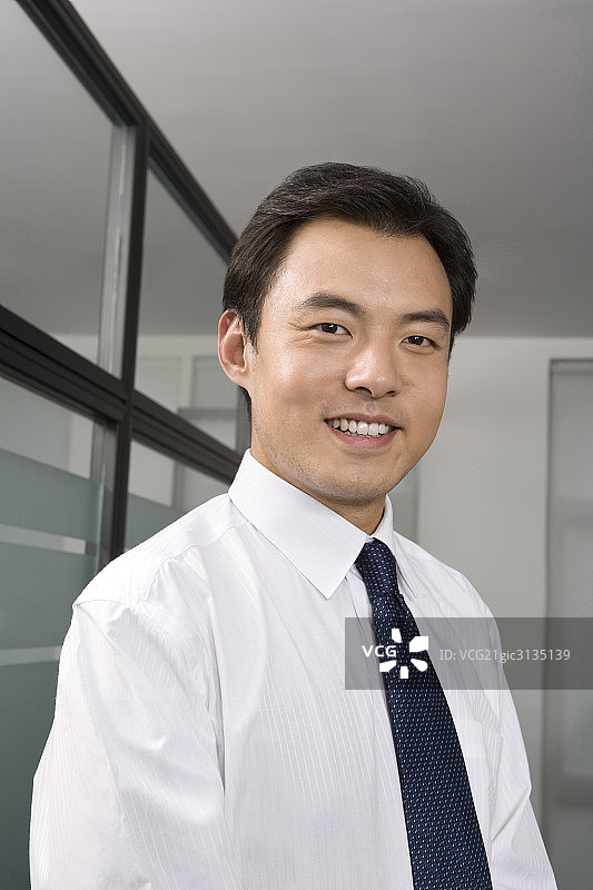 男商务人士办公室肖像图片素材