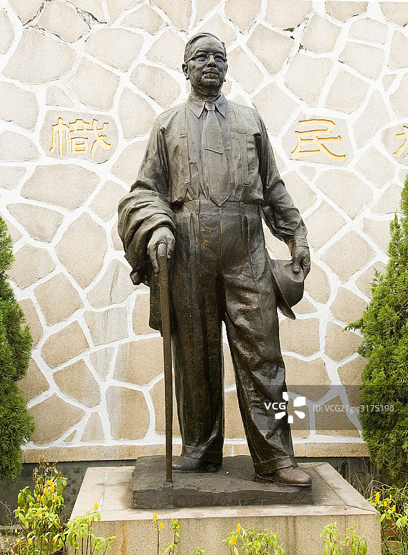 厦门集美陈嘉庚像图片素材