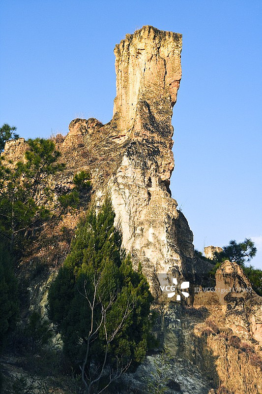 云南陆良彩色沙林图片素材