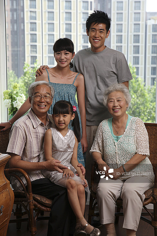 东方家庭休闲生活图片素材