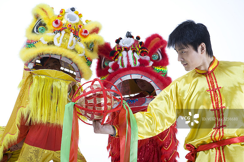 逗对狮图片素材