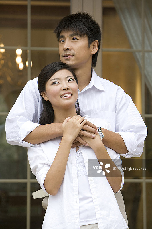 东方夫妇在一起图片素材