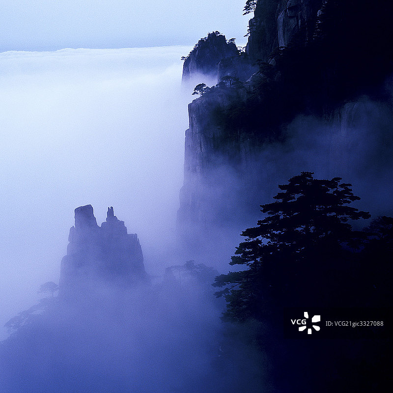 中国南部，深山仙境图片素材