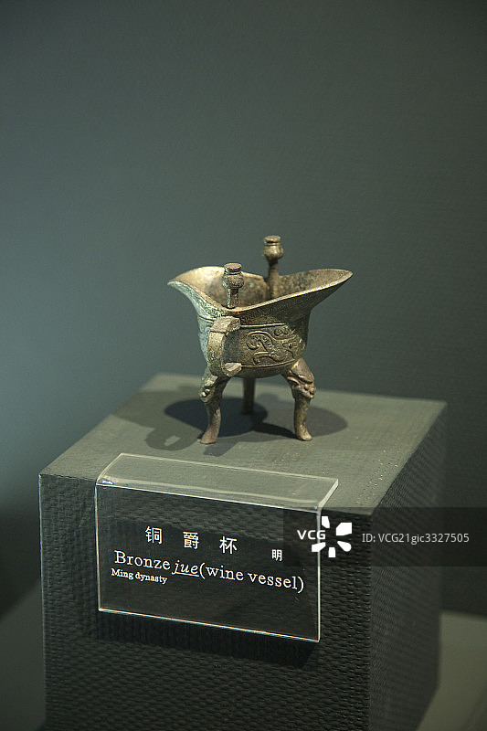 古董酒樽图片素材