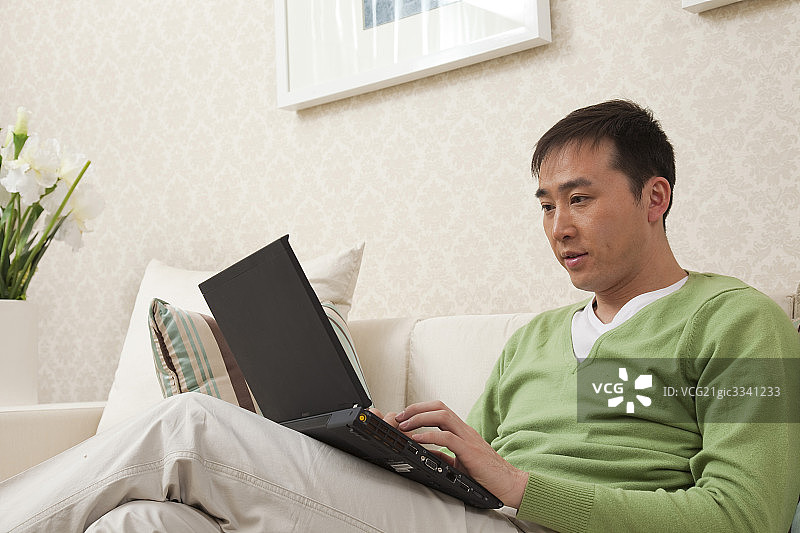 闲暇时间的男人图片素材