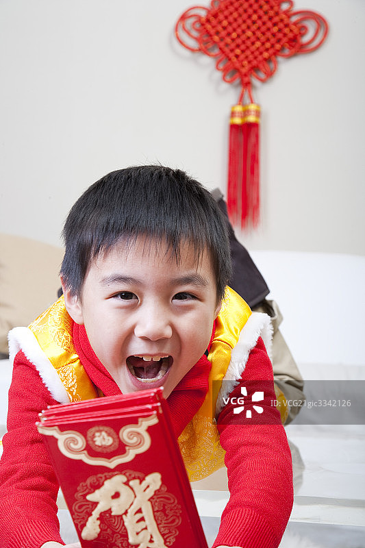 孩子们庆祝节日图片素材