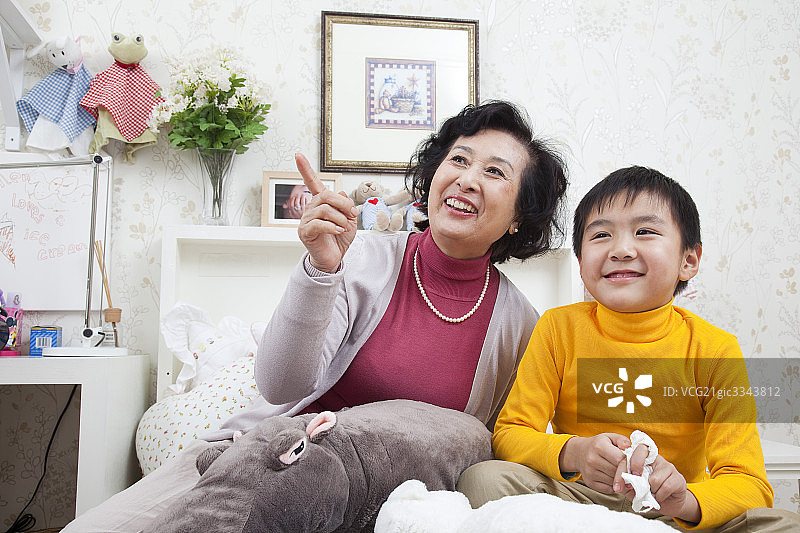 奶奶和孙子图片素材
