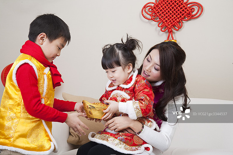 当今中国的家庭生活图片素材