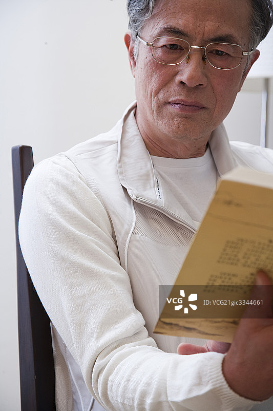 60多岁的老人图片素材