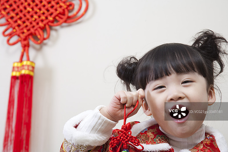 孩子们庆祝节日图片素材