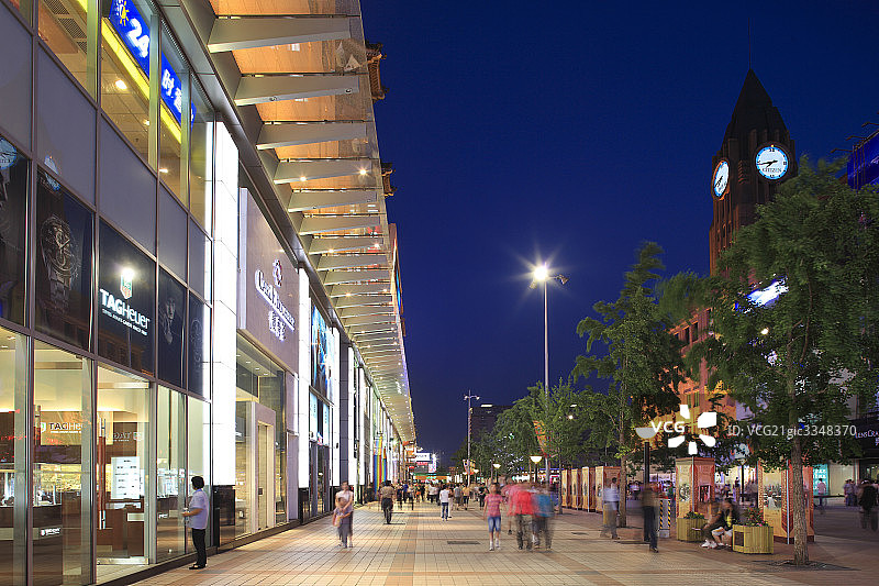 北京王府井大街夜景图片素材