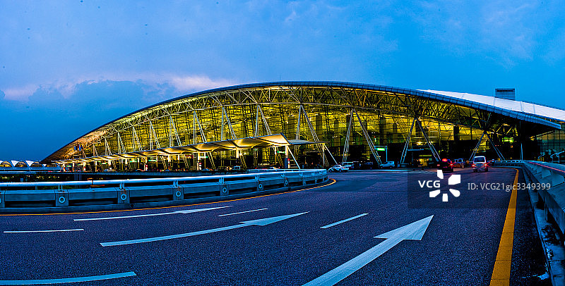中国广州白云机场夜景图片素材