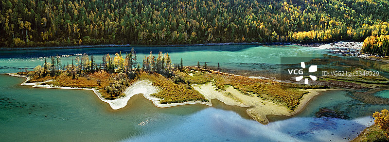 中国新疆，卧龙湾风光图片素材